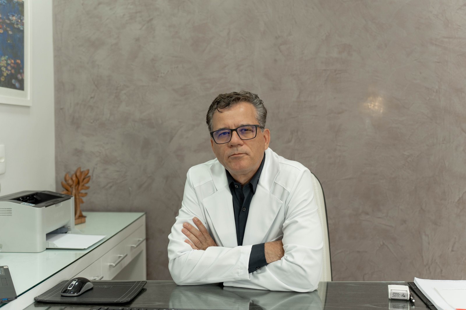 Dr. Cassio Hernandes - Dermatologista